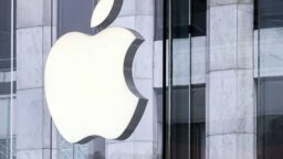 Apple Ogah Bikin Mesin Pencarian Seperti Google: Ada Apa dengan Tim Cook?