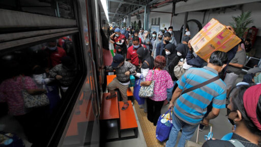 Belasan Ribu Penumpang Padati, KAI Punya Rahasia Kenyamanan!