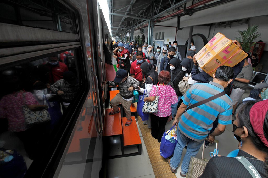 Belasan Ribu Penumpang Padati, KAI Punya Rahasia Kenyamanan!