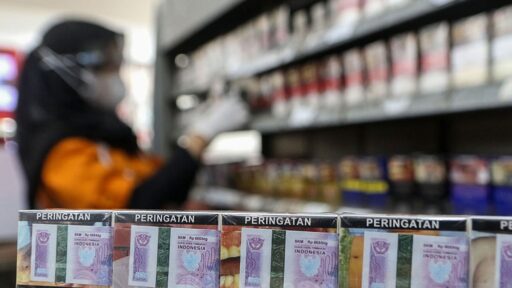 Tarif Cukai Naik, Tapi Kenapa Konsumsi Rokok Justru Melonjak?