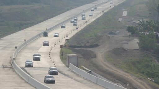 Wow! Mobil Listrik di Tol Trans Jawa dan Sumatra Diprediksi Melonjak 3X!