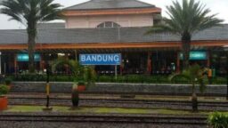 10 Destinasi Wisata Menarik di Dekat Stasiun Bandung