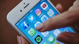 3 iPhone Ini Tak Bisa Lagi Pakai WhatsApp: Apa Sebabnya?