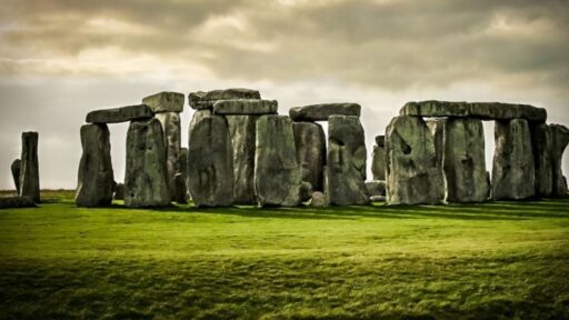 7 Situs Megalitik Kuno yang Lebih Misterius dari Stonehenge