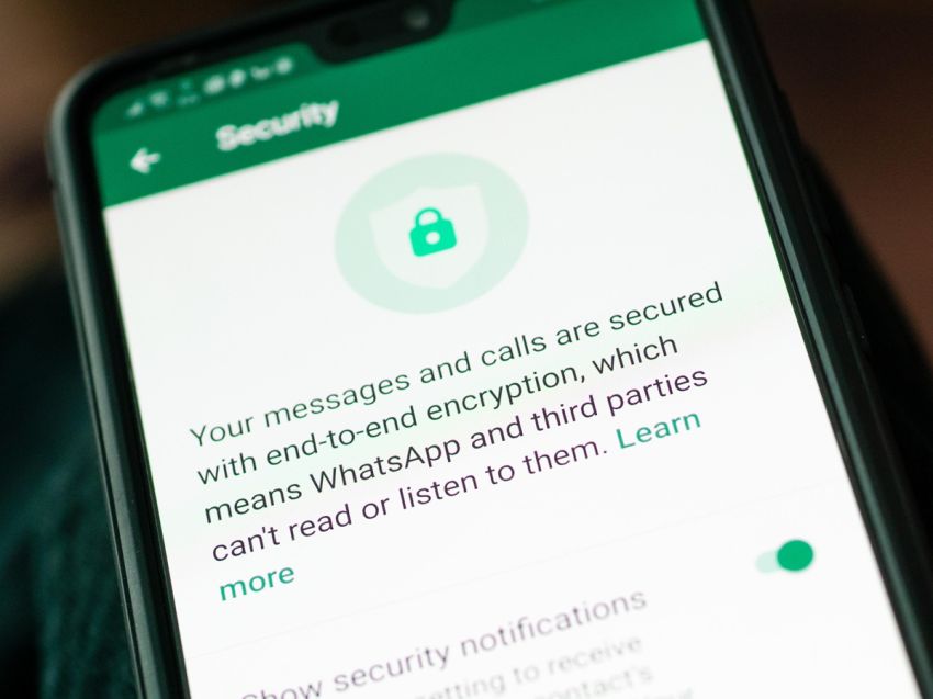 Bahaya Menggunakan Social Spy WhatsApp, Wajib Perhatikan Ini!