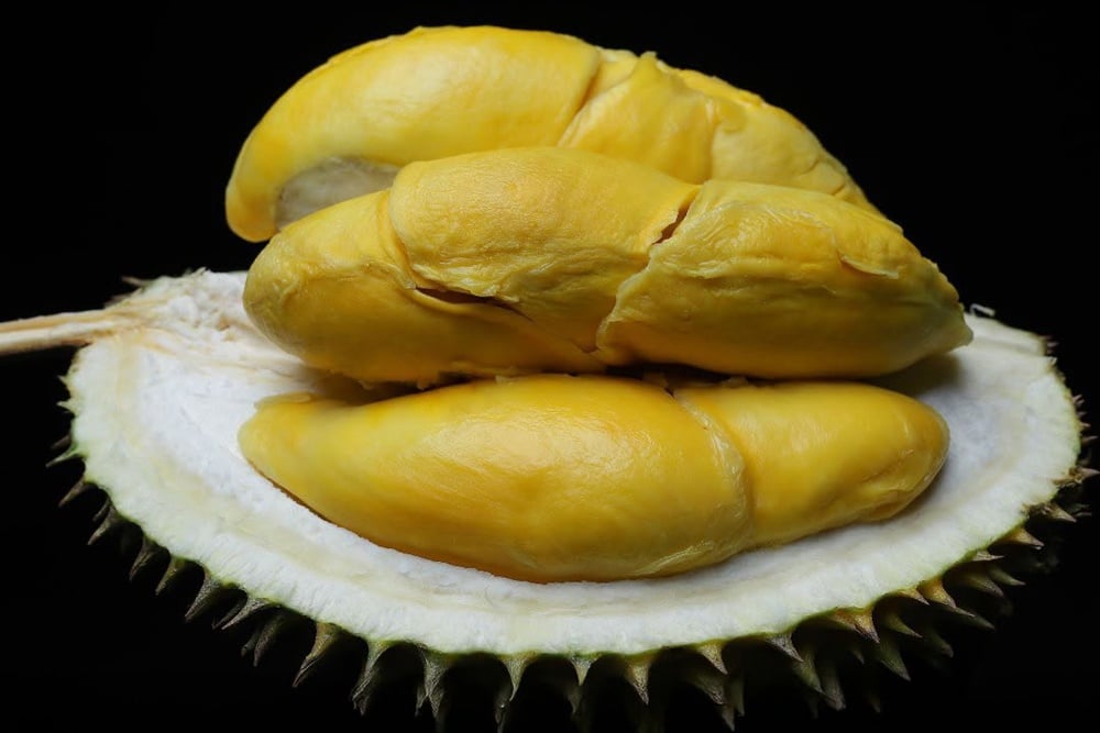 Beli Durian Kini Lebih Mudah di Vending Machine Stasiun MRT!