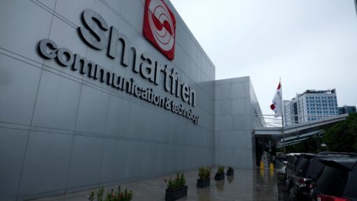 CEO Smartfren Klarifikasi: Hubungan China Telecom & XLSmart