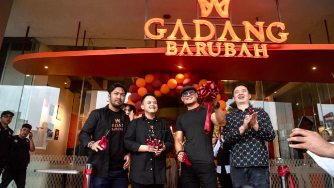 Deddy Corbuzier Buka Resto Padang Unik, Siap Lebarkan Sayap Kuliner!