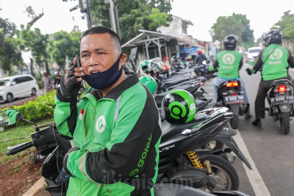 Driver Gojek-Grab Ungkap Curhatan: Biaya Aplikasi Tembus 30%!?