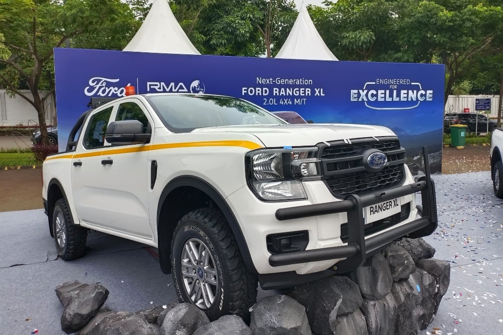 Ford Ranger XL Meluncur: Siap Terabas Perkebunan & Pertambangan!