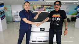 Gofar Hilman Ditantang Modif Mobil Listrik untuk IIMS 2025!