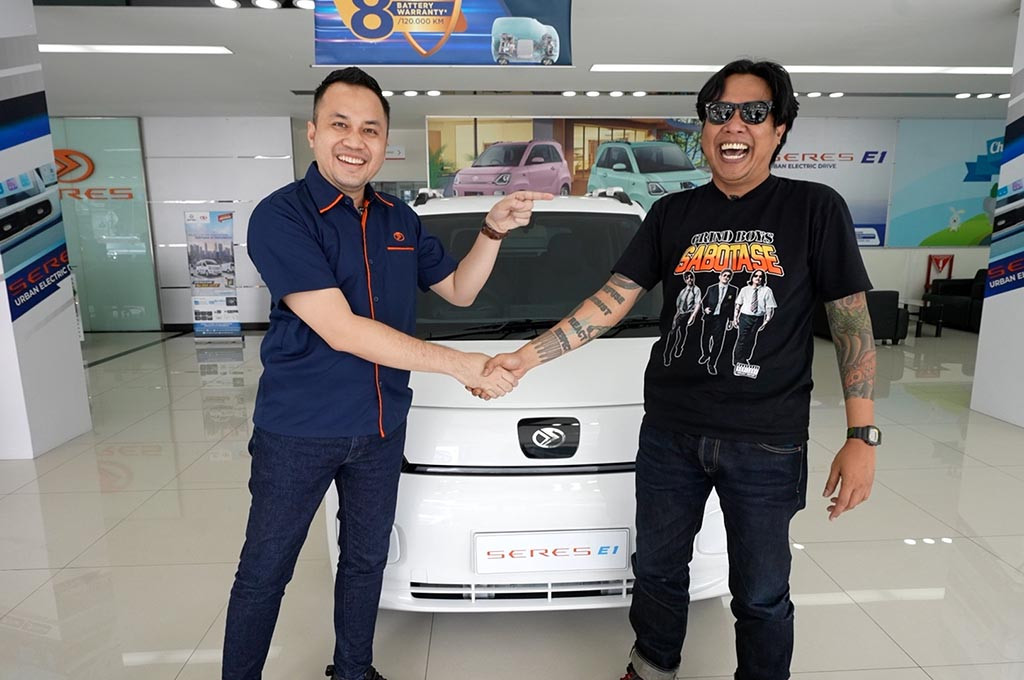 Gofar Hilman Ditantang Modif Mobil Listrik untuk IIMS 2025!