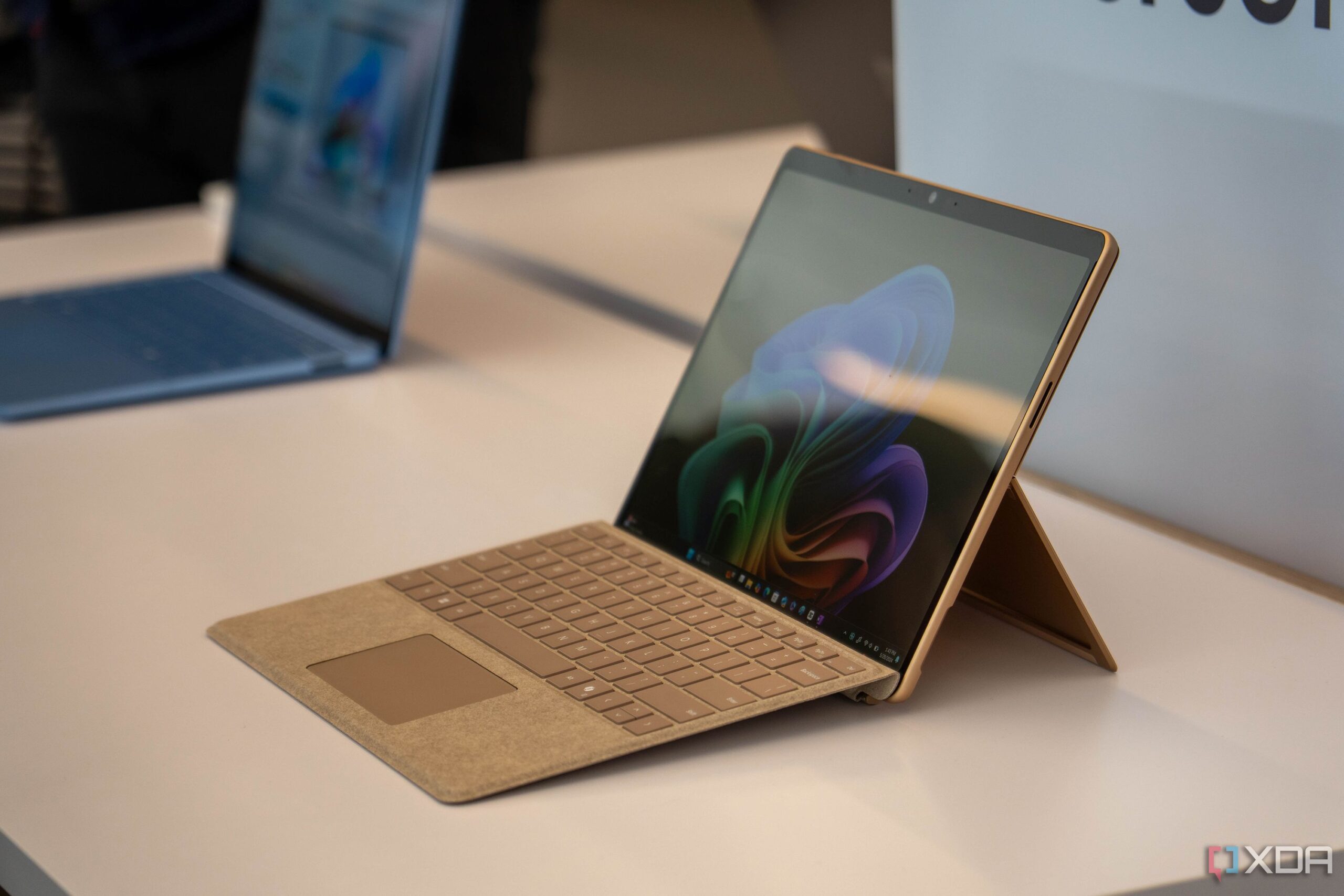 Hemat $320! Surface Pro dengan Snapdragon X Jadi Terjangkau