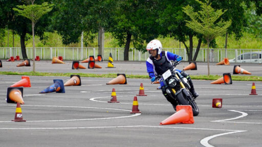 Instruktur Safety Riding Indonesia: Siap Ukir Prestasi Internasional!