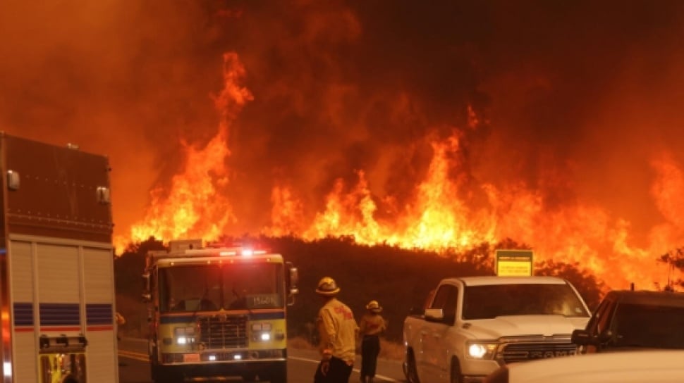 Jadi Mimpi Buruk! Teror Mengerikan Firenado Mengancam Los Angeles