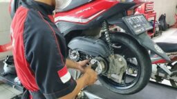 Jangan Sepelekan! Kampas Ganda Aus Bisa Bikin Motor Matic Ngadat!