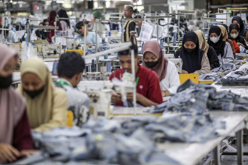 Kenapa Mahalnya Bahan Baku Bisa Hancurkan Industri Manufaktur?