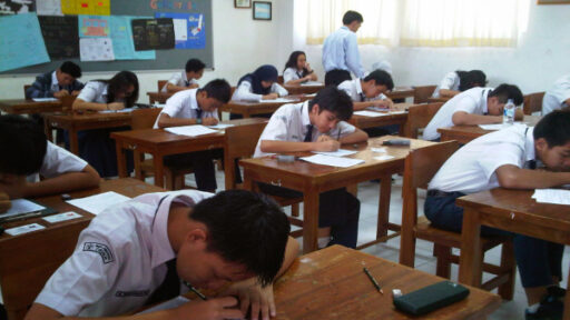 Kunci Jawaban Kelas 8 Kurikulum Merdeka: Did It Rain Last Night?