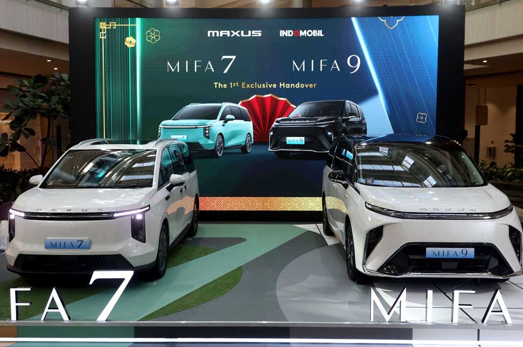 Maxus Serah Terima Unit Pertama Mifa 7 dan Mifa 9, MPV Listrik Premium!