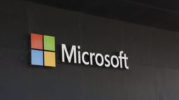 Microsoft Kaji Investasi AI Rp 48,7 Triliun di India, Muat 2 Kali Indonesia!