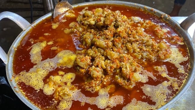 Oseng Mercon Nto Mang Abe: Kuliner Pedas Bandung yang Menggoda!