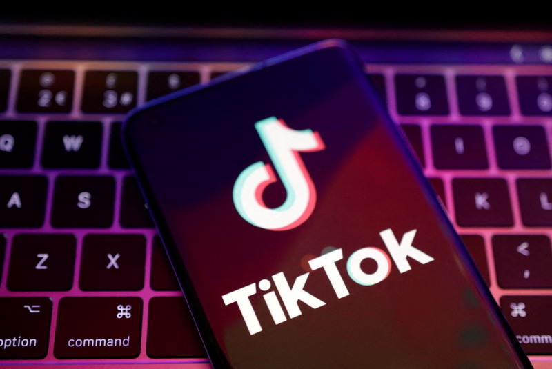 Pengguna TikTok Merasa Disensor Saat Beroperasi Kembali di AS