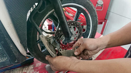 Rahasia Terungkap: Tips Mudah Merawat Cakram Motor Agar Awet!