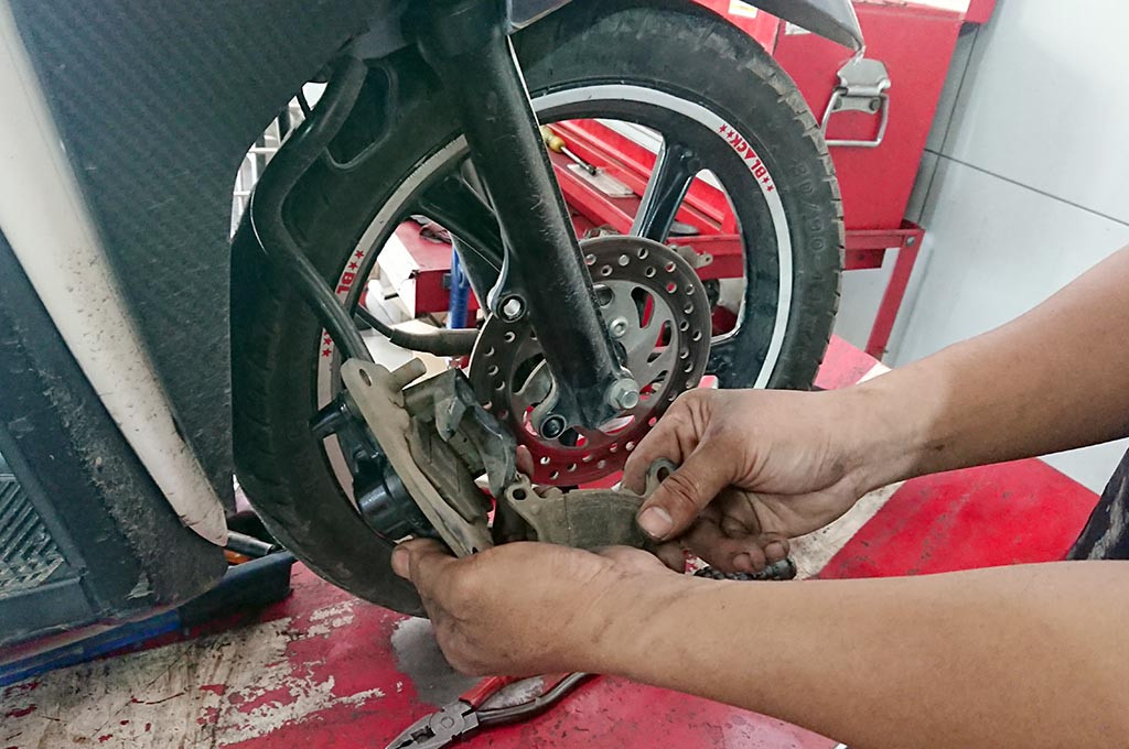 Rahasia Terungkap: Tips Mudah Merawat Cakram Motor Agar Awet!