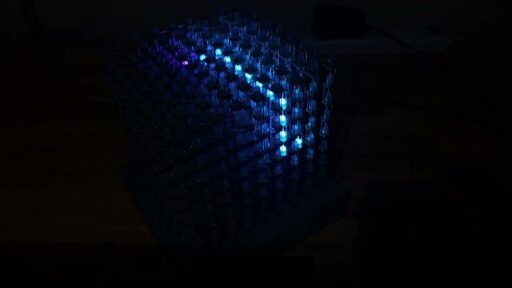 Temukan LED Cube Keren yang Bisa Main Doom di Grid 9x9x9!