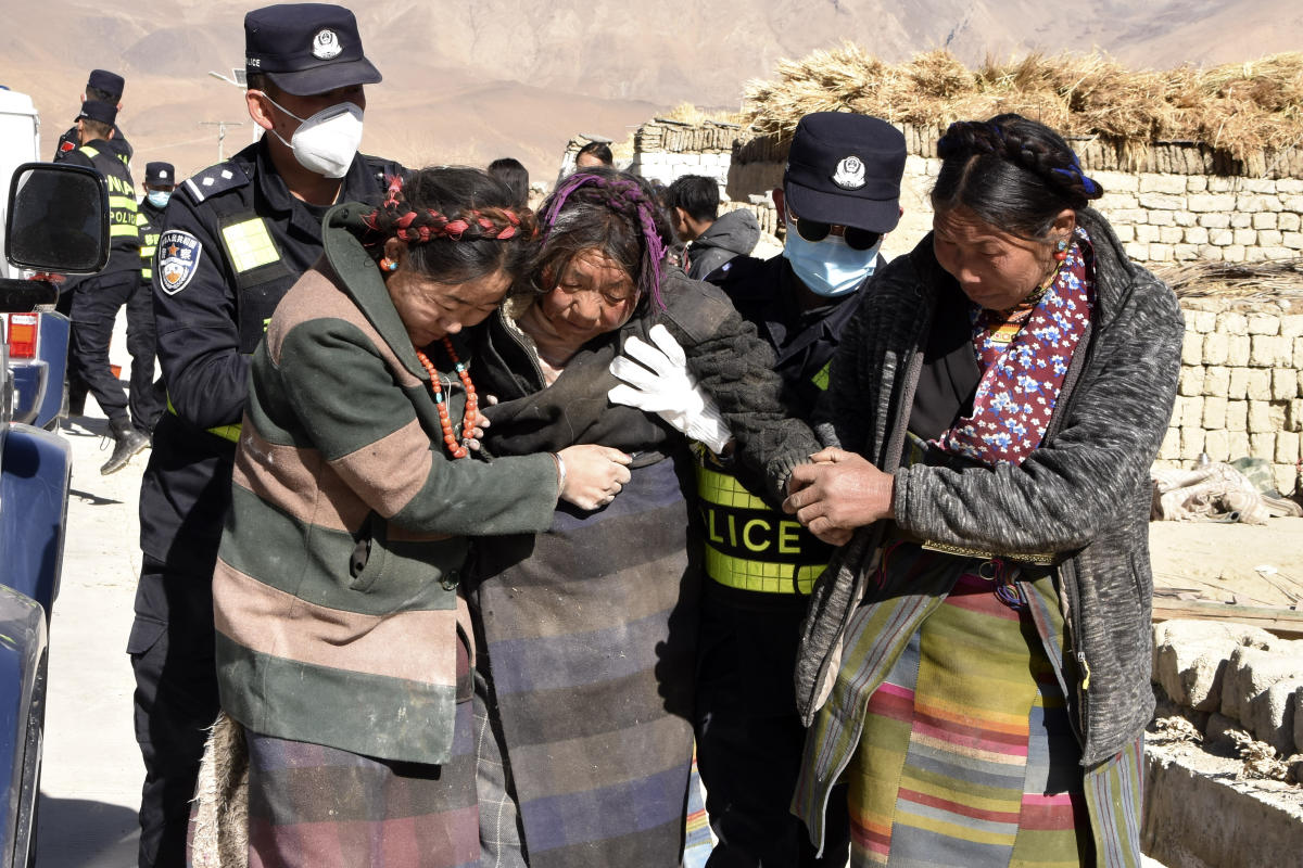 Tenda Tiba untuk Korban Gempa di Tibet: 126 Nyawa Melayang