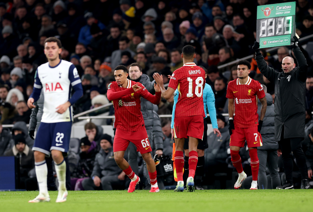 Trent Alexander-Arnold: Fans Liverpool Ucapkan Isi Hati Saat Di-Sub