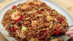 Cuma Modal Bahan Dapur, Nasi Goreng Enak Mirip Restoran!