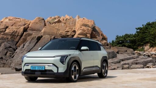 Kia EV3 Raih Penghargaan Compact SUV di Women's Car of The Year 2025!