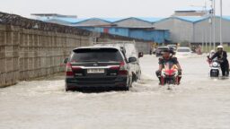 Usai Lintasi Banjir, Cek Pancing Rem Mobil Agar Tetap Prima!